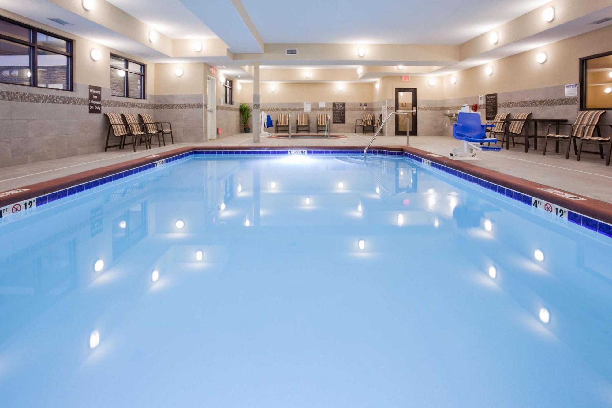 Homewood Suites Davenport Бетендорф Екстериор снимка
