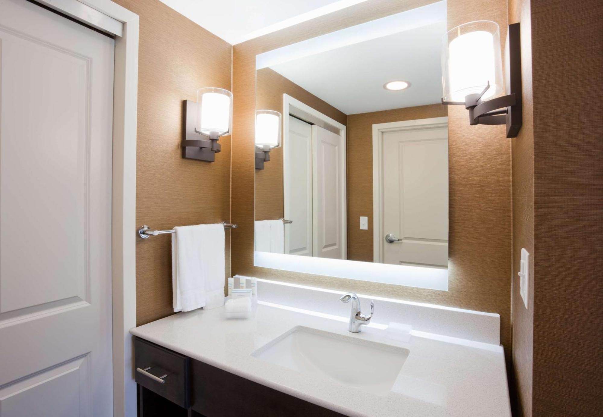 Homewood Suites Davenport Бетендорф Екстериор снимка